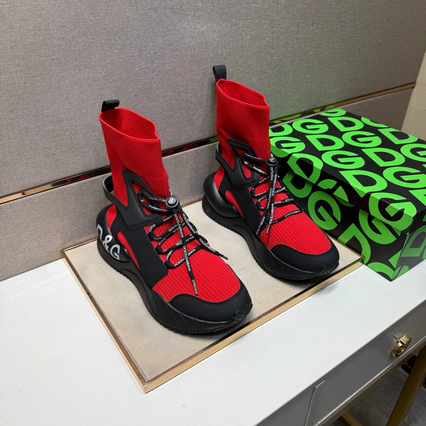 ⬛️Men's men's shoes💰p420【DG～】couple casual shoes 2025z cabinet sales simultaneously 🔶Size: 36-44 #️⃣ 🔷2 colors🔜The upper is made of multi-material splicing➕Mesh lining, comfortable and breathable, sole: original comfortable and wear-resistant outsole, ⚠️real thing📱photographed🎬real thing is better📢📢📢